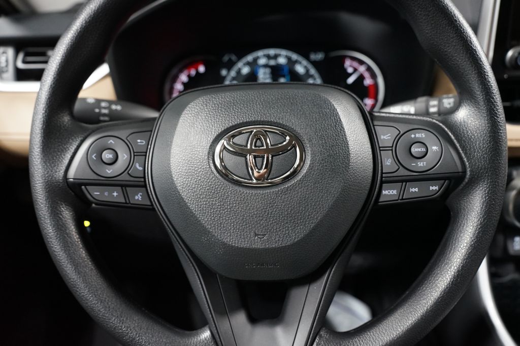 Thumbnail: 2025 Toyota RAV4 - 12