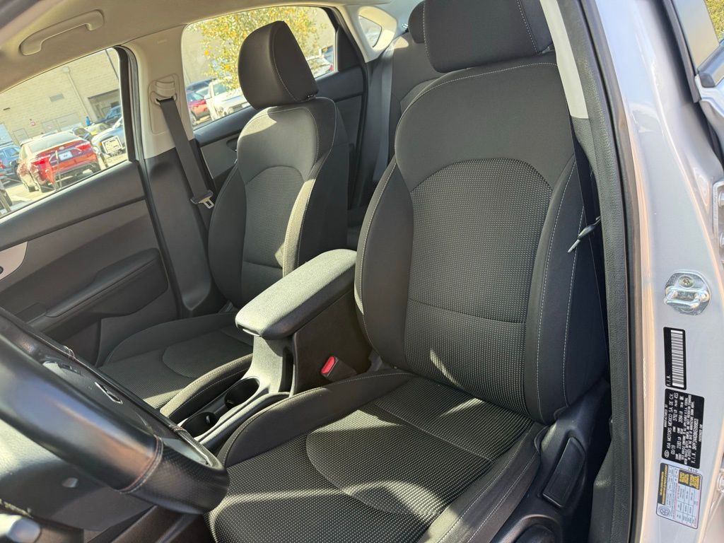 Thumbnail: 2019 Kia Forte - 13