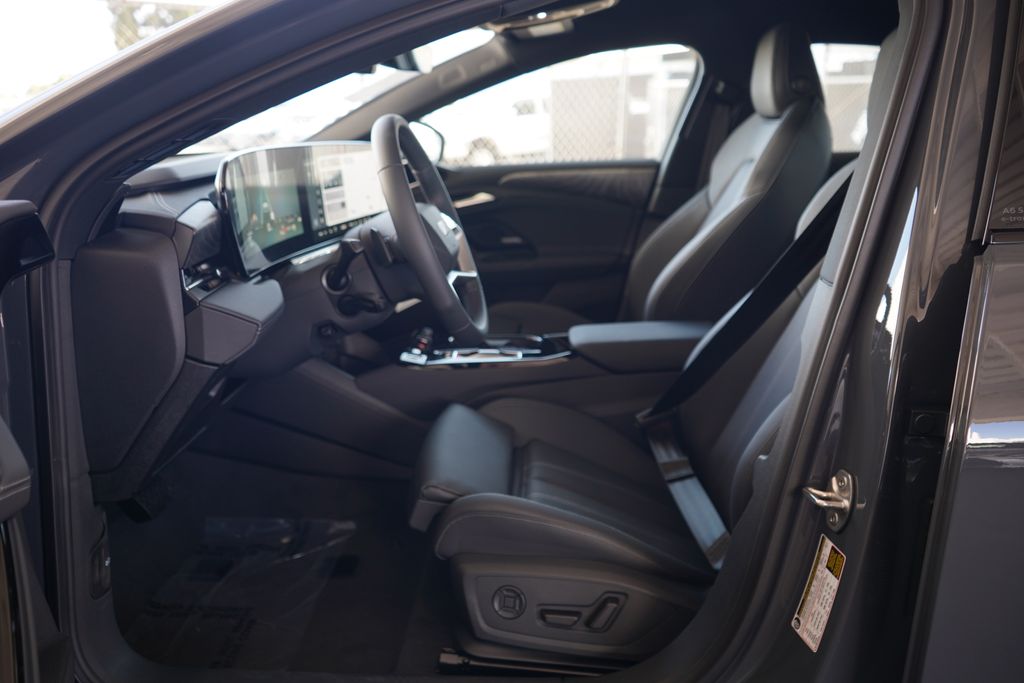 Thumbnail: 2027 Audi e-tron - 6