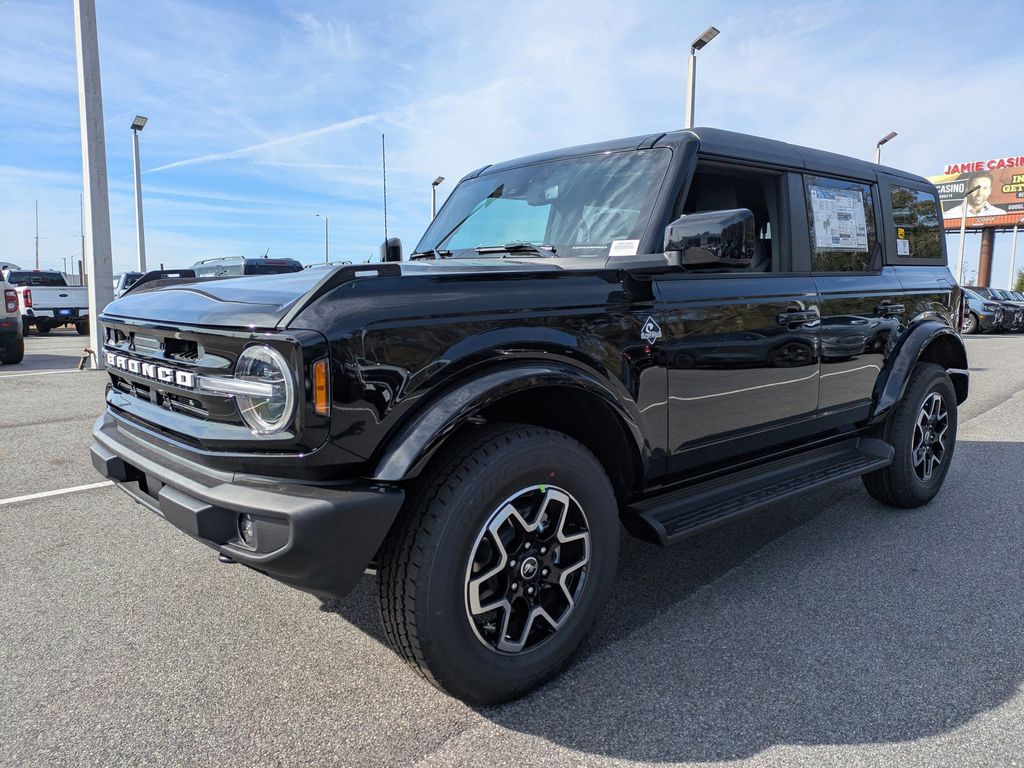 2025 Ford Bronco Outer Banks