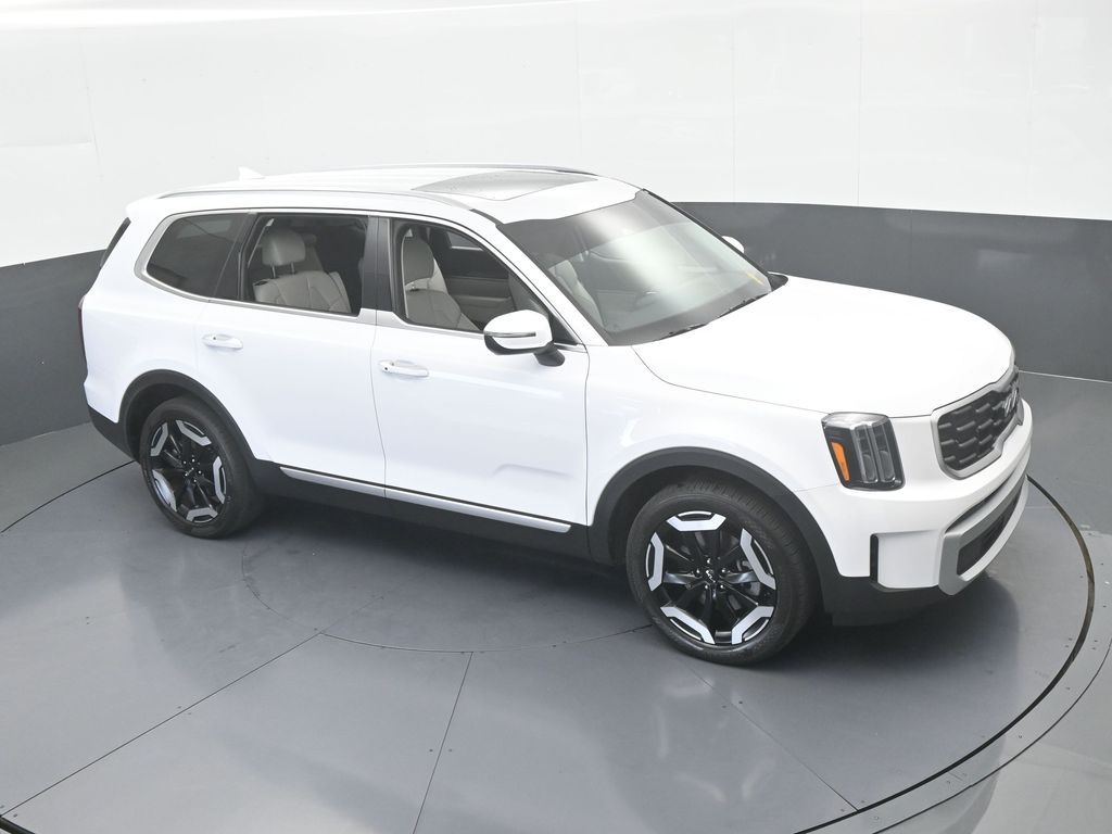 Used 2024 Glacial White Pearl Kia S image 53