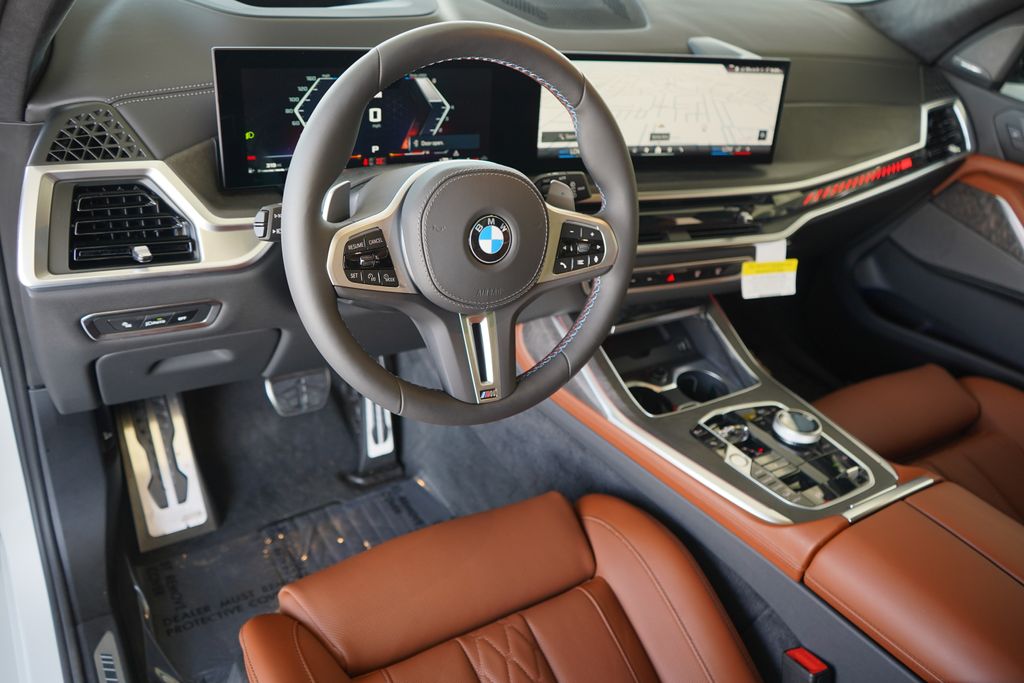 Thumbnail: 2026 BMW X7 - 13