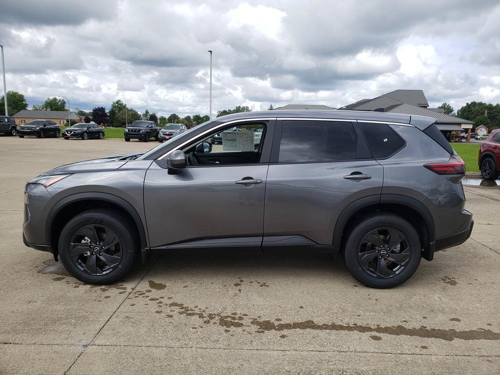 Photo 4 of 2026 Nissan Rogue SV