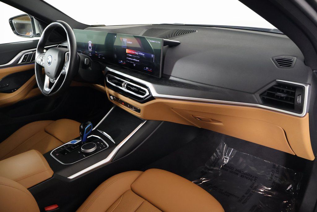 Thumbnail: 2023 BMW i4 - 9