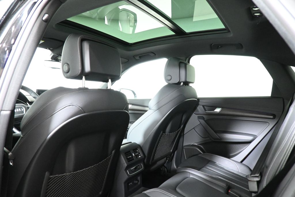 2025 Audi Q5  26