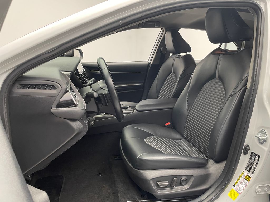 2022 Toyota Camry SE 13