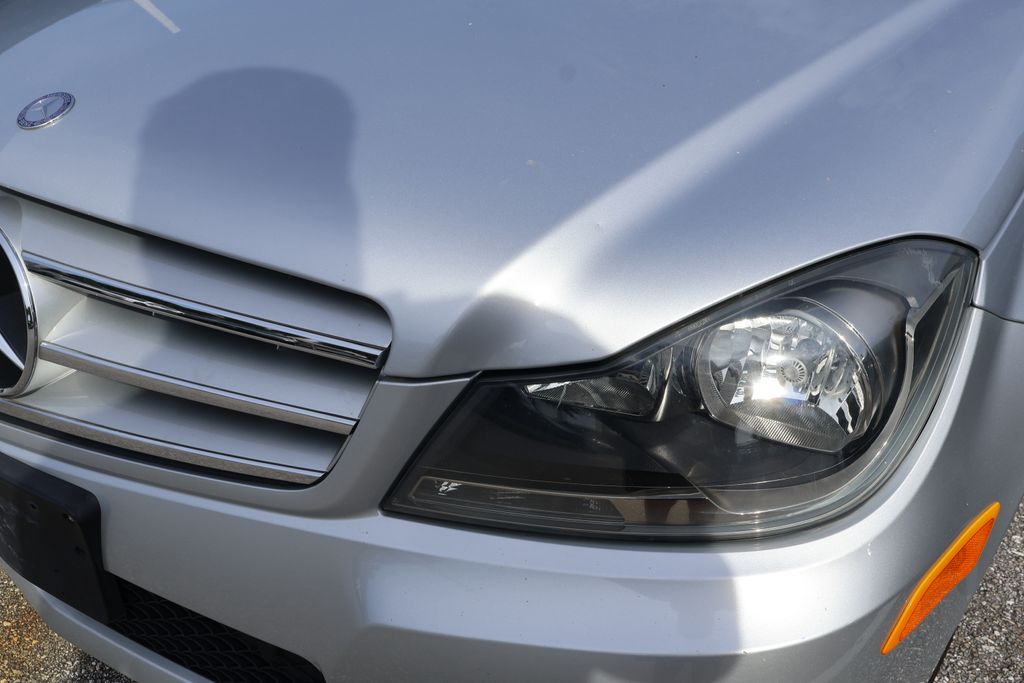 Thumbnail: 2012 Mercedes-Benz C-Class - 3