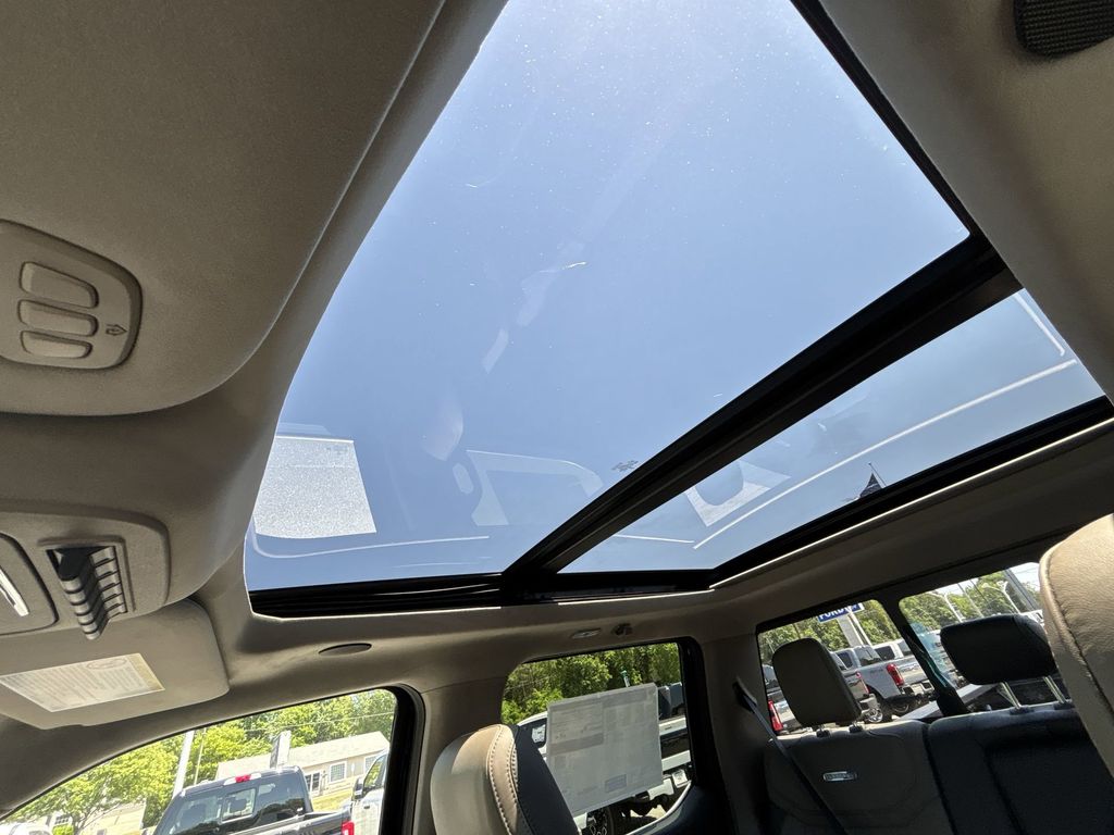 New 2026 Agate Black Metallic Ford F-350® Platinum® image 16
