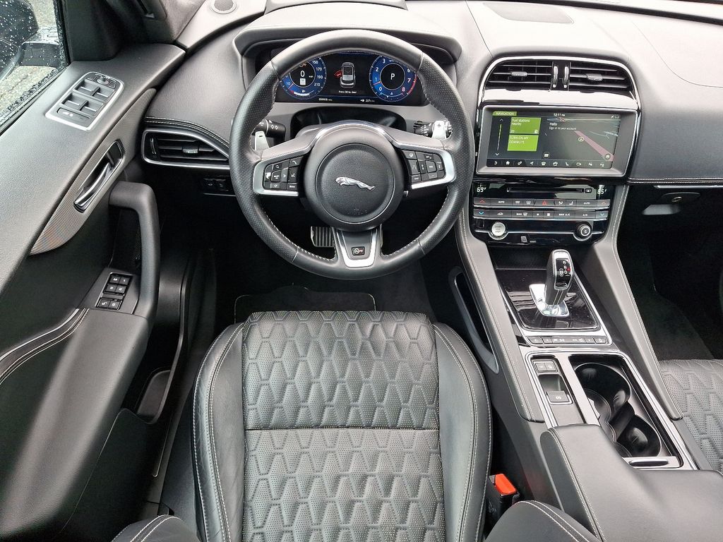 2020 Jaguar F-Pace SVR 14