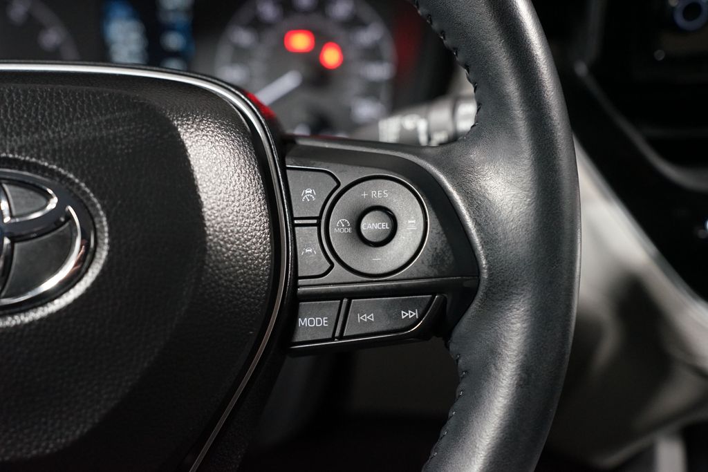 Thumbnail: 2025 Toyota Corolla Cross - 13