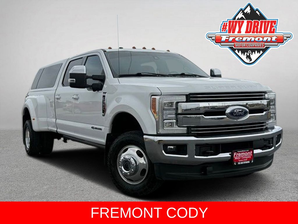 2017 Ford F-350 Super Duty Lariat Crew Cab LB DRW 4WD