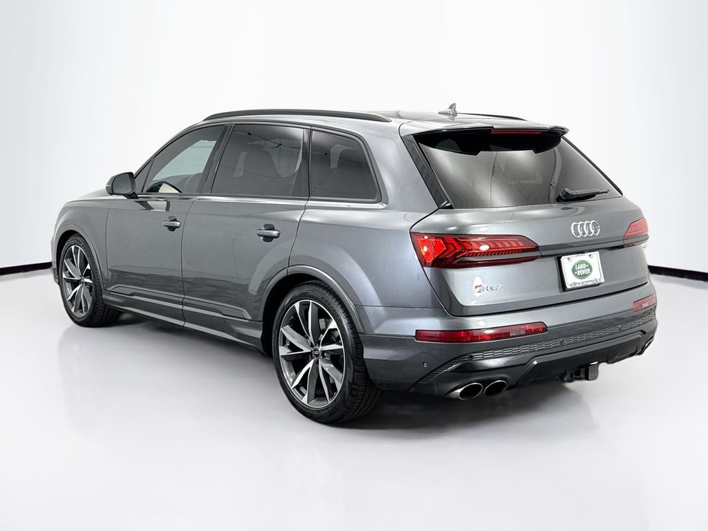 Thumbnail: 2023 Audi SQ7 - 7