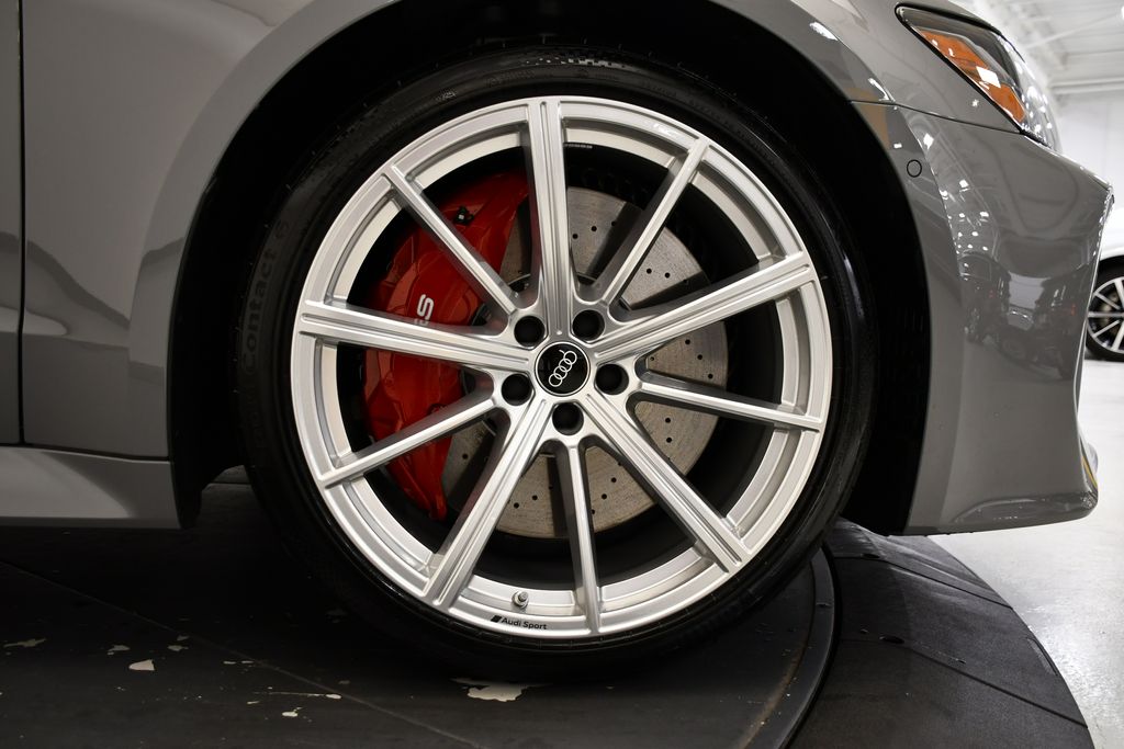 Thumbnail: 2026 Audi RS 7 - 15