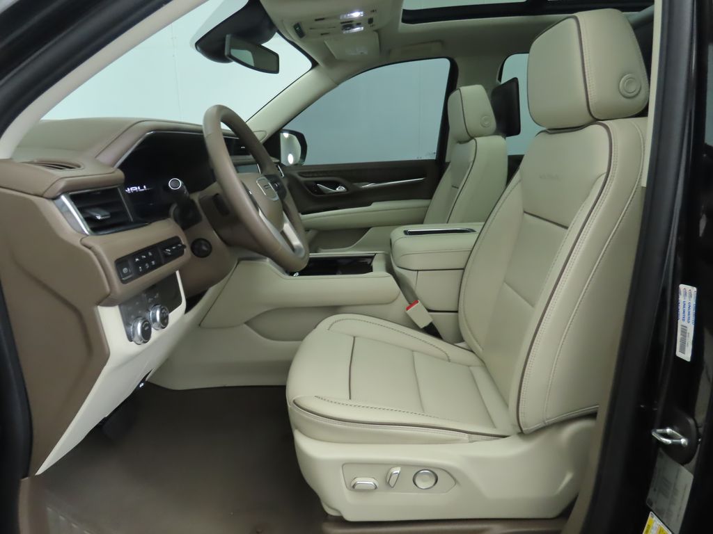 Thumbnail: 2023 GMC Yukon XL - 15