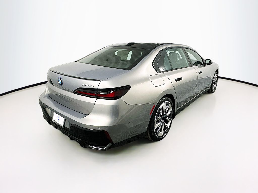 2024 BMW i7 xDrive60 5