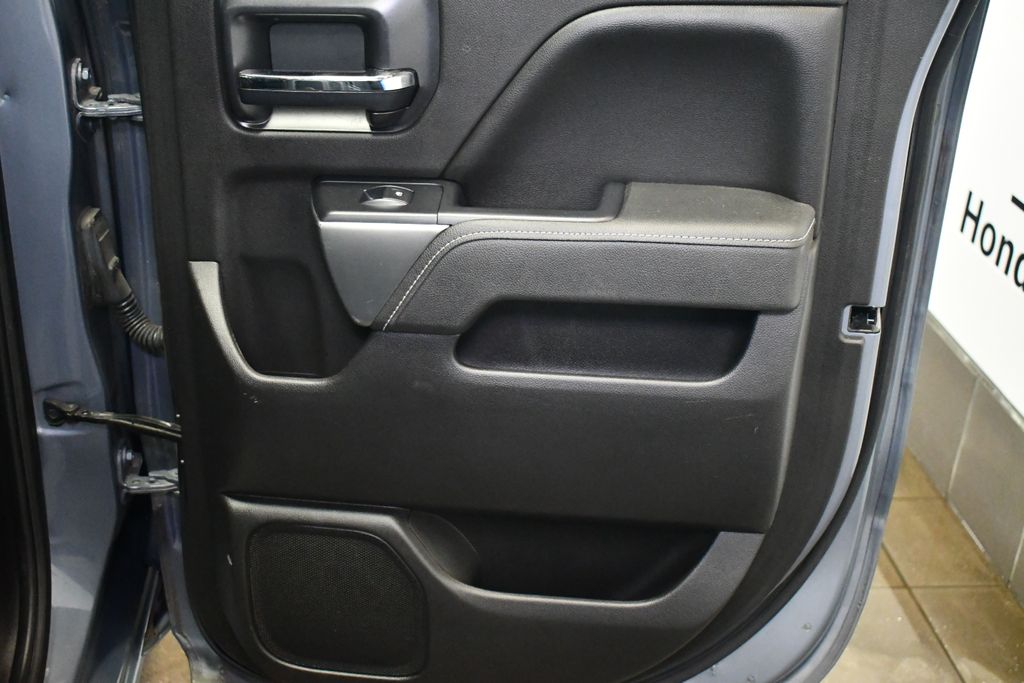 Thumbnail: 2015 Chevrolet Silverado 1500 - 25