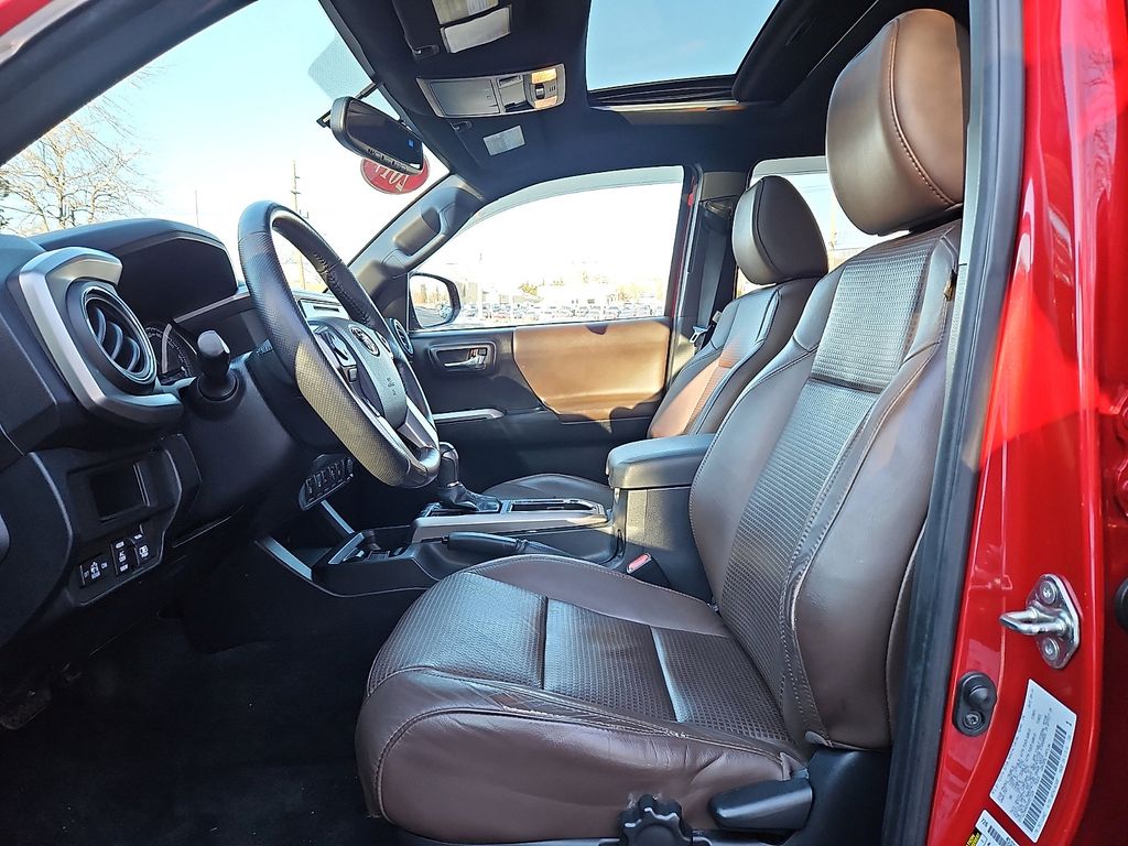 Thumbnail: 2017 Toyota Tacoma - 16