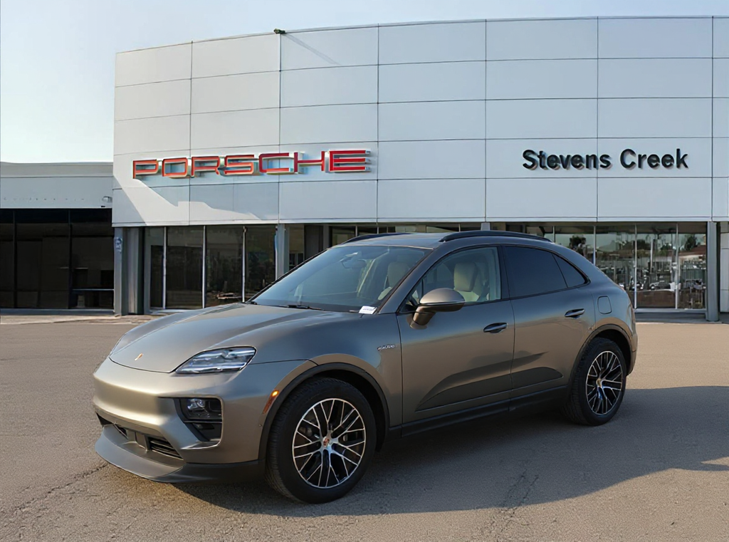Thumbnail: 2026 Porsche Macan - 1