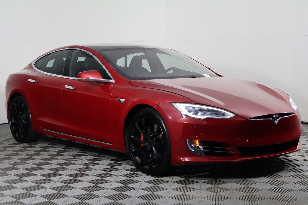 Thumbnail: 2020 Tesla Model S - 3