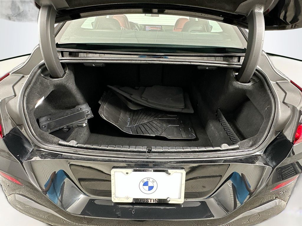 Thumbnail: 2025 BMW 8 Series - 27