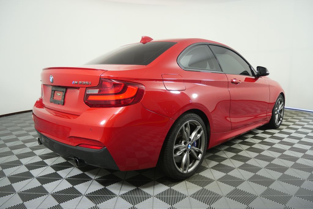 Thumbnail: 2015 BMW 2 Series - 3