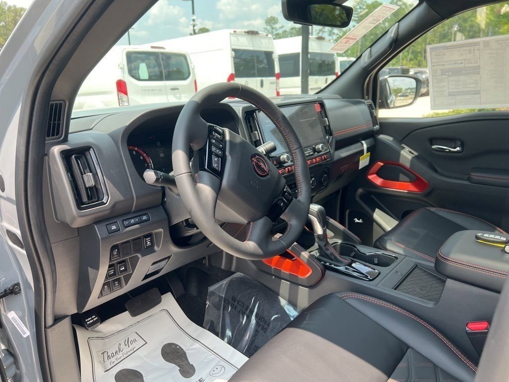 2025 Boulder Gray Pearl Nissan Frontier PRO-4X 4X4 Truck