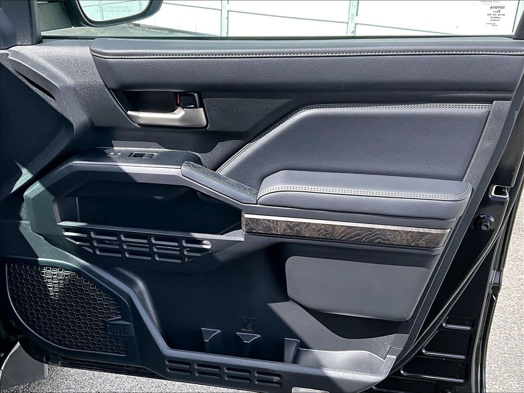 2024 Toyota Tacoma — photo 12