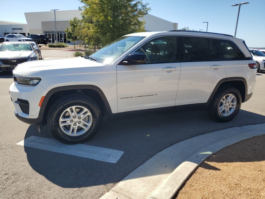 Used Car 2024 Jeep Grand Cherokee  Laredo For Sale Under $25,000 In Austin, Texas