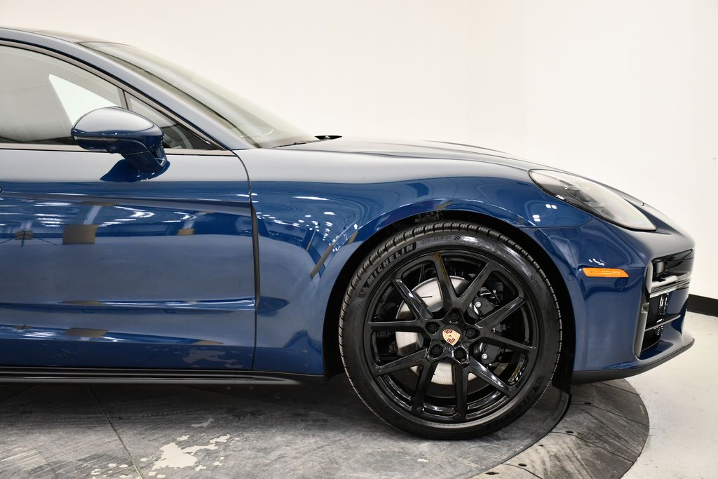 Thumbnail: 2026 Porsche Panamera - 11