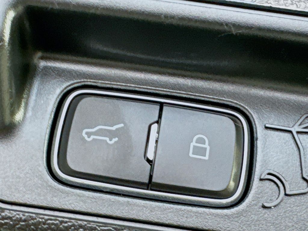 Used Car 2023 Ford Explorer  Xlt For Sale Under $35,000 In Austin, Texas