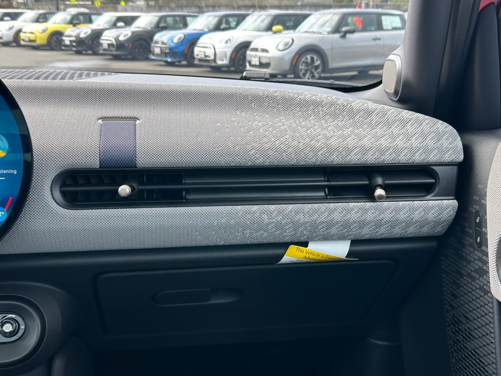 Thumbnail: 2025 MINI Cooper - 25