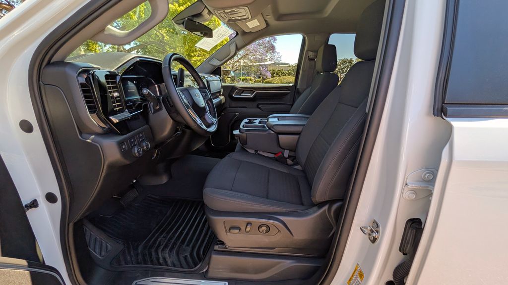 Used 2023 Chevrolet Silverado 1500 LT 4D Crew Cab