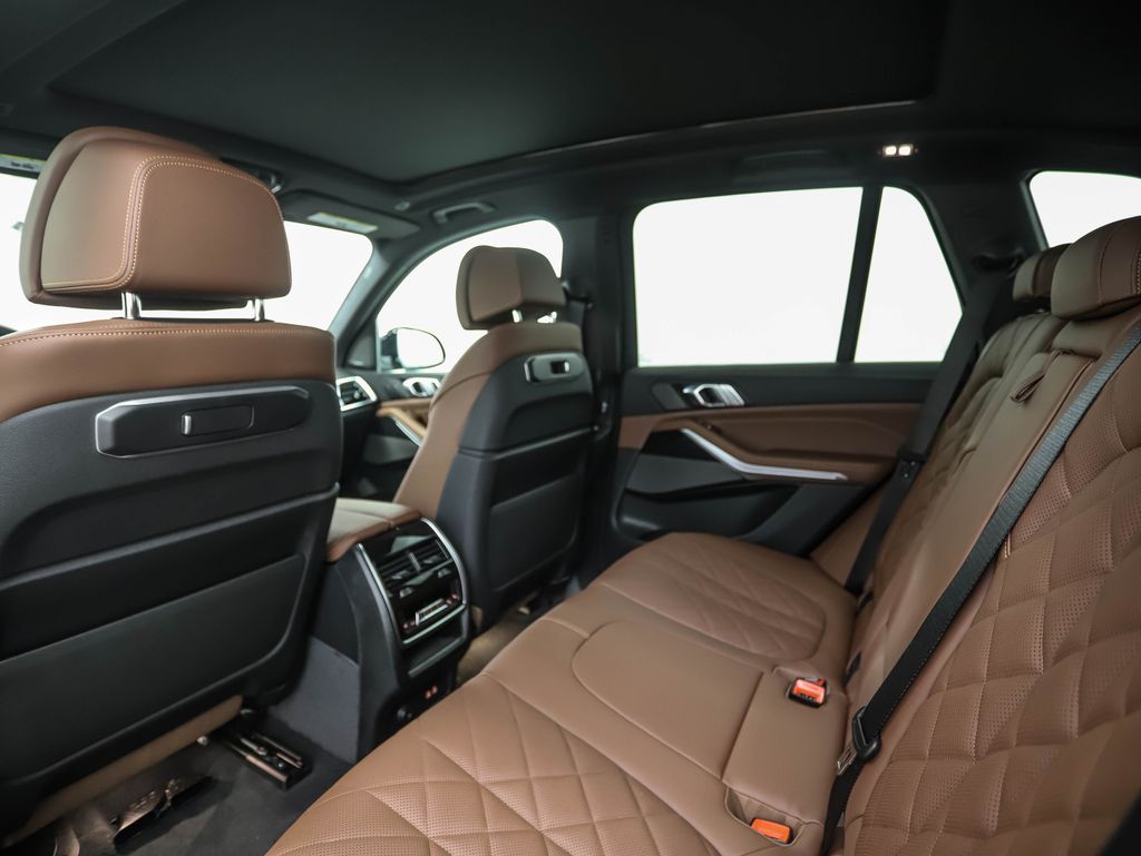 Thumbnail: 2026 BMW X5 - 22