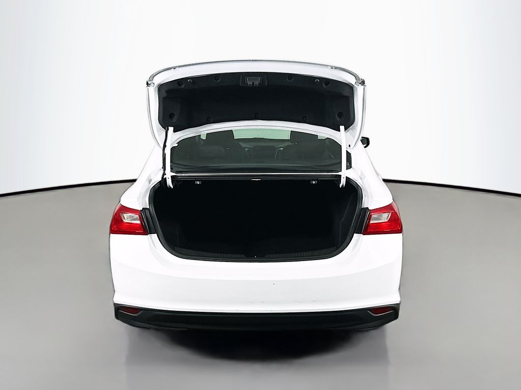 Used 2023 White Chevrolet LT image 28