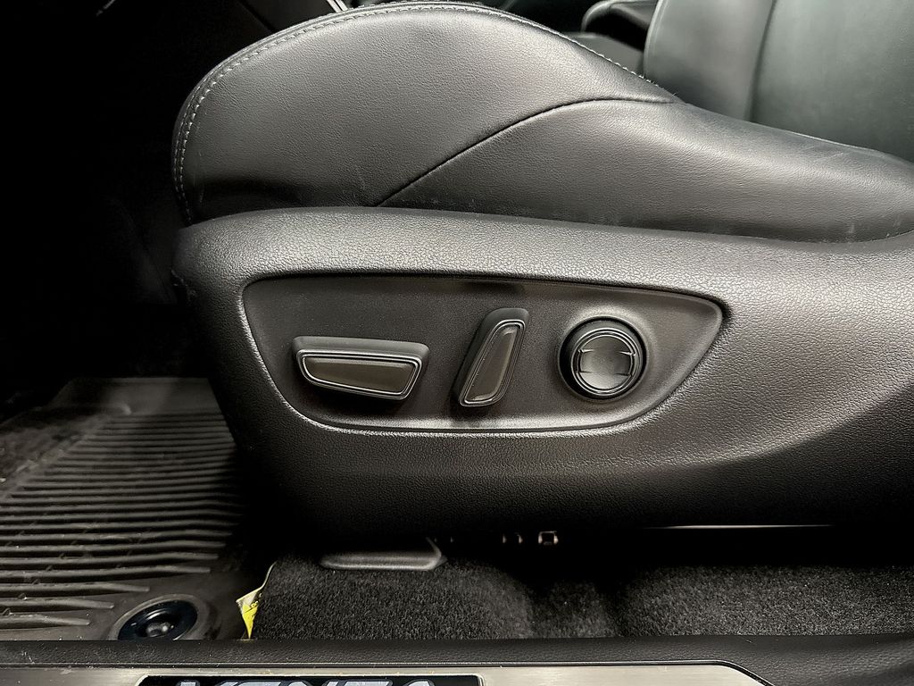 Used 2023 Toyota Venza SUV