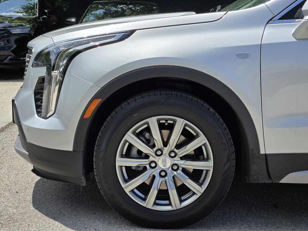 used 2021 Cadillac XT4 car, priced at $22,841