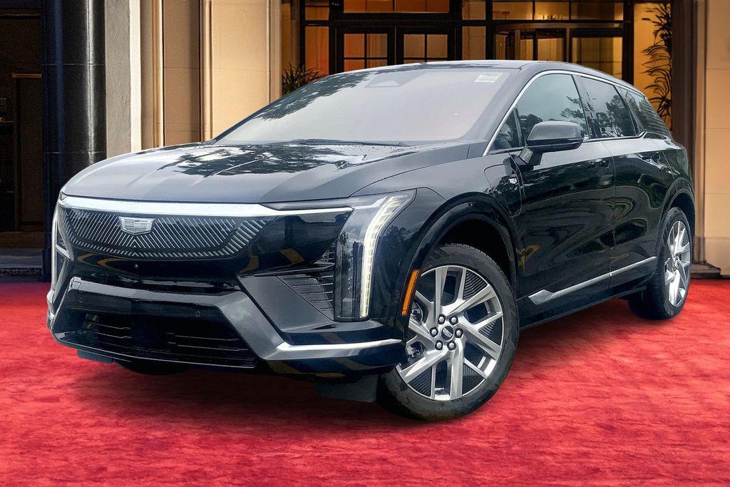 Black Raven 2026 Cadillac OPTIQ Luxury RWD SUV / Crossover Rear-Wheel Drive 1-Speed Automatic