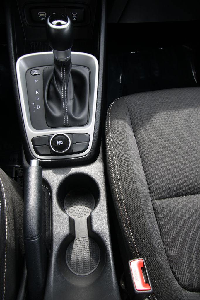 Used 2025 Hyundai Venue SUV