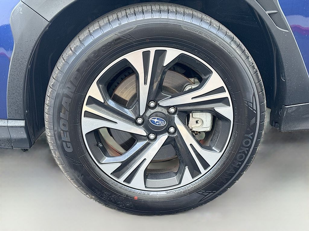 Used 2025 Blue Subaru Premium image 28