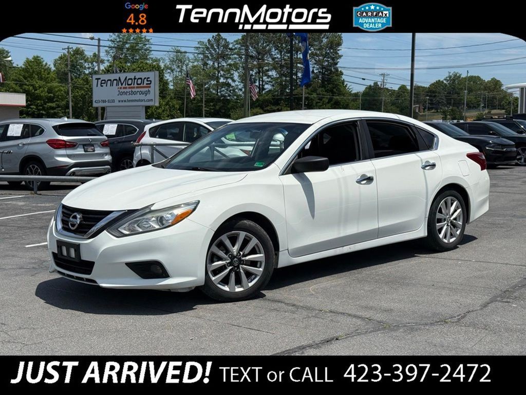 Glacier White 2018 Nissan Altima Sedan Front-Wheel Drive Continuously Variable Transmission