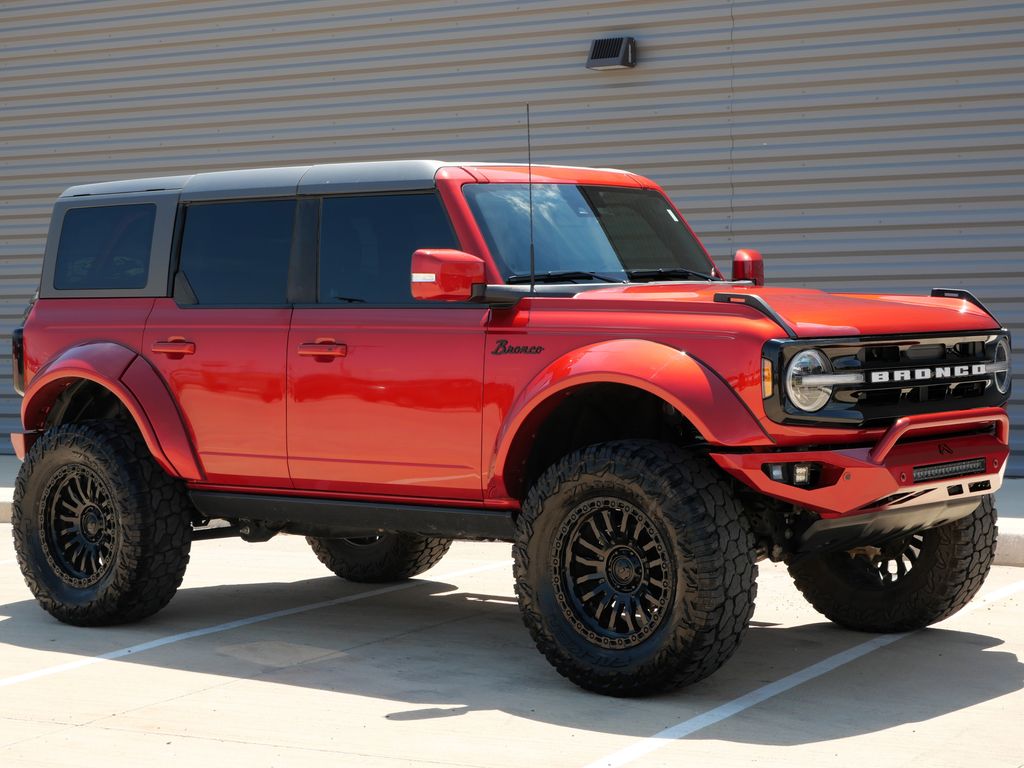 2023 Ford Bronco Outer Banks 
