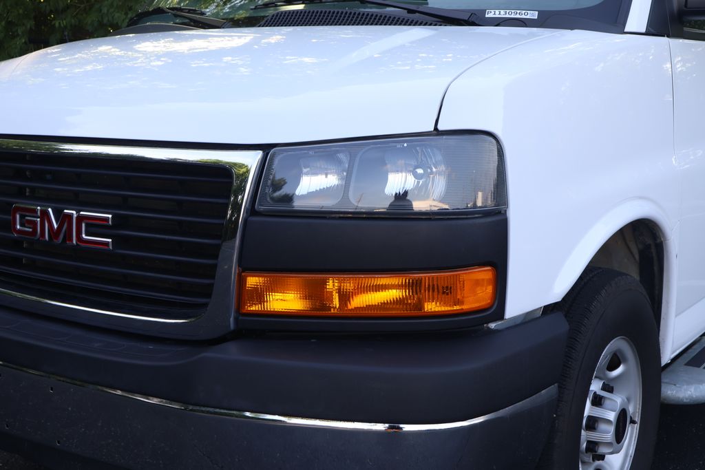 Thumbnail: 2023 GMC Savana - 3