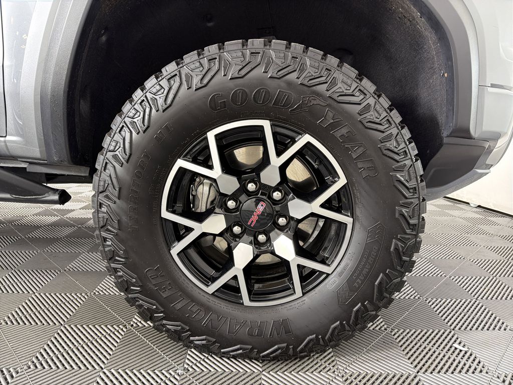 new 2025 GMC Canyon car, priced at $50,465