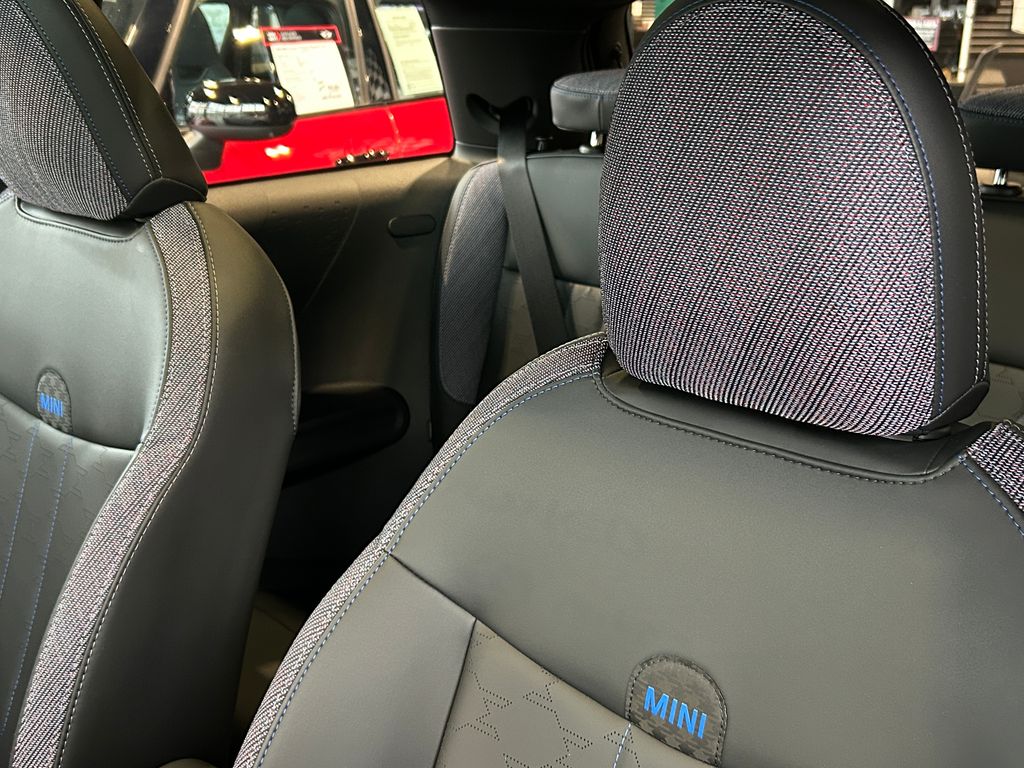 Thumbnail: 2026 MINI Cooper - 14