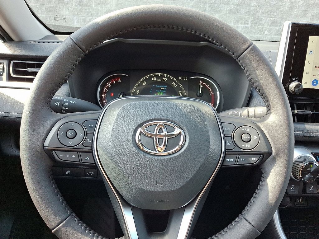 Thumbnail: 2025 Toyota RAV4 - 14