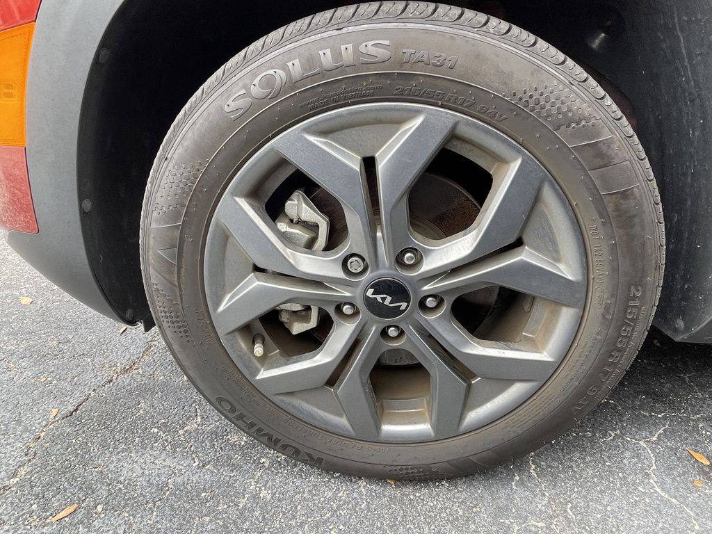 used 2024 Kia Seltos car, priced at $22,391