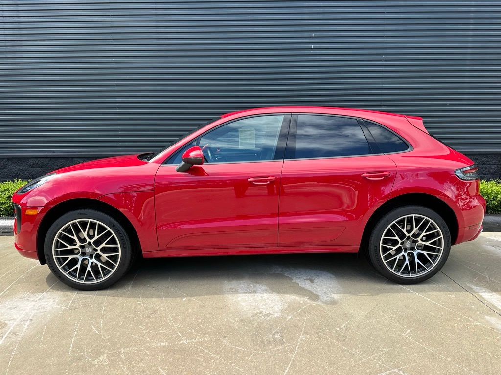 Thumbnail: 2019 Porsche Macan - 2