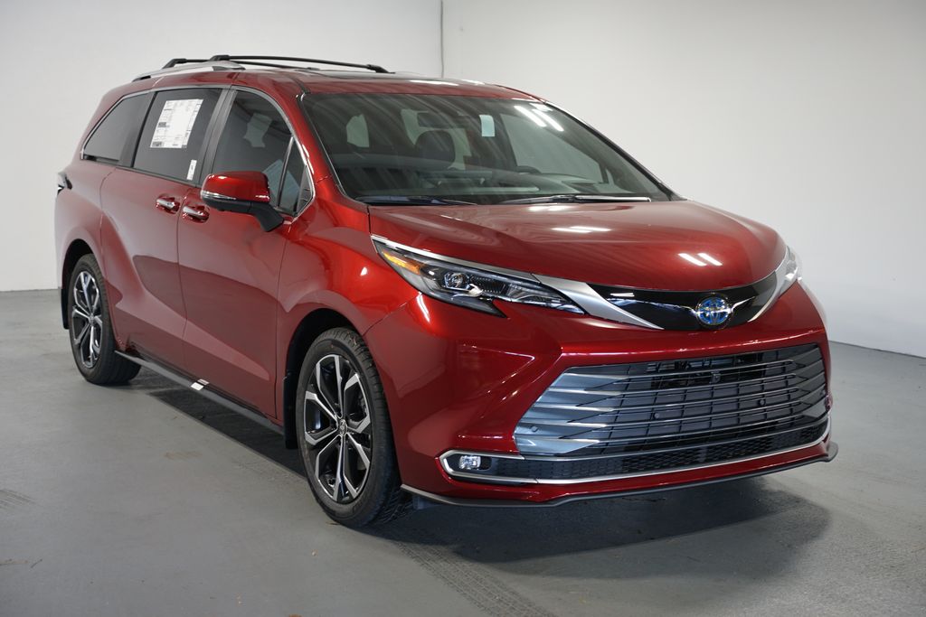Thumbnail: 2025 Toyota Sienna - 3