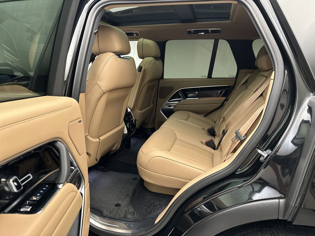 Thumbnail: 2023 Land Rover Range Rover - 11