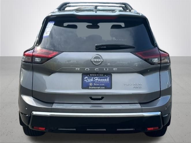 2026 Nissan Rogue Platinum photo 4